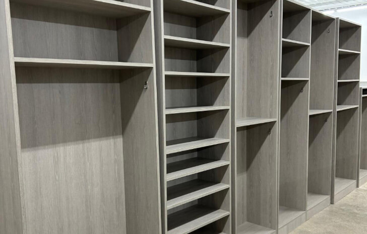 Versatile Closet Line